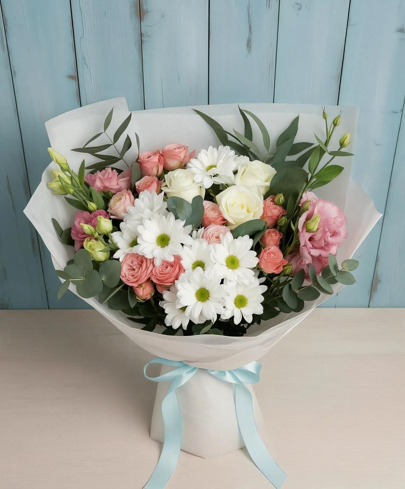 Букет цветов из: Розы, Лизиантусы и Хризантемы в Суоярви