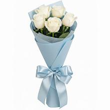 Букет 5 Белых роз Проуд в Суоярви