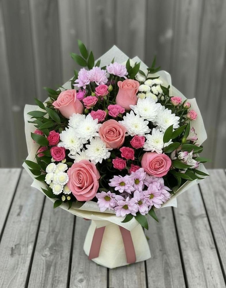Букет цветов из: Альстромерии, Гвоздики, Розы и Хризантемы в Суоярви