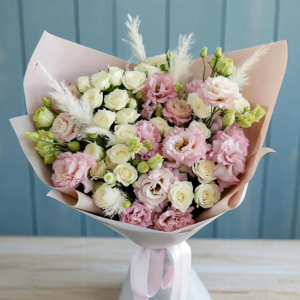 Букет цветов из: Альстромерии и Розы в Суоярви