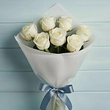 Букет 7 Белых роз Эдлесс Лав в Суоярви