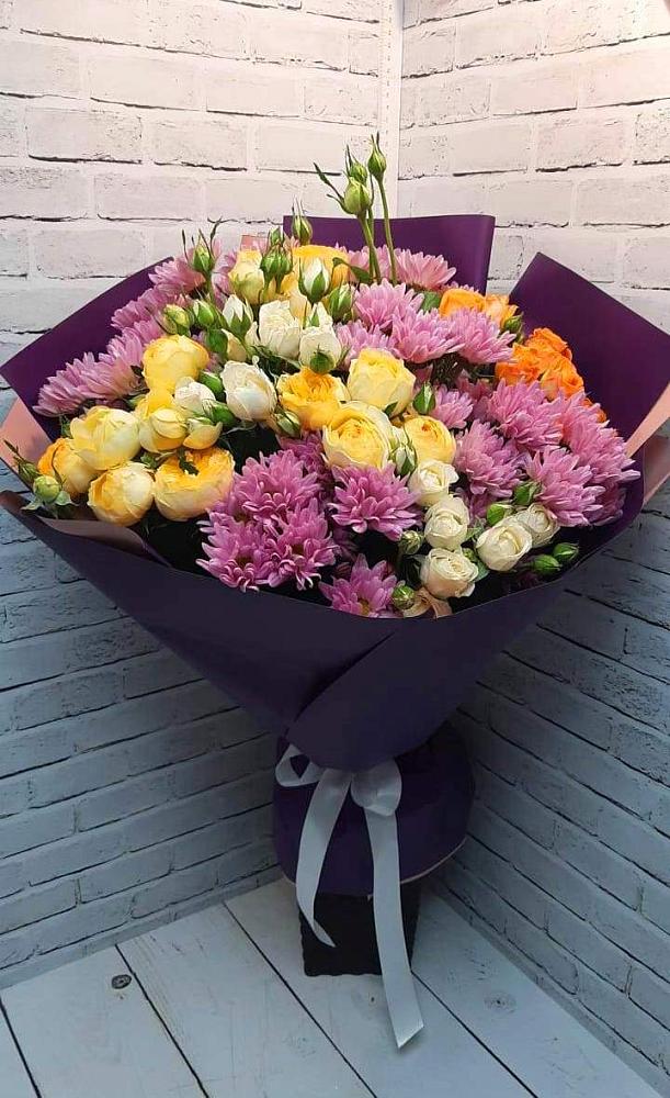 Букет цветов из: Хризантемы и Розы в Суоярви