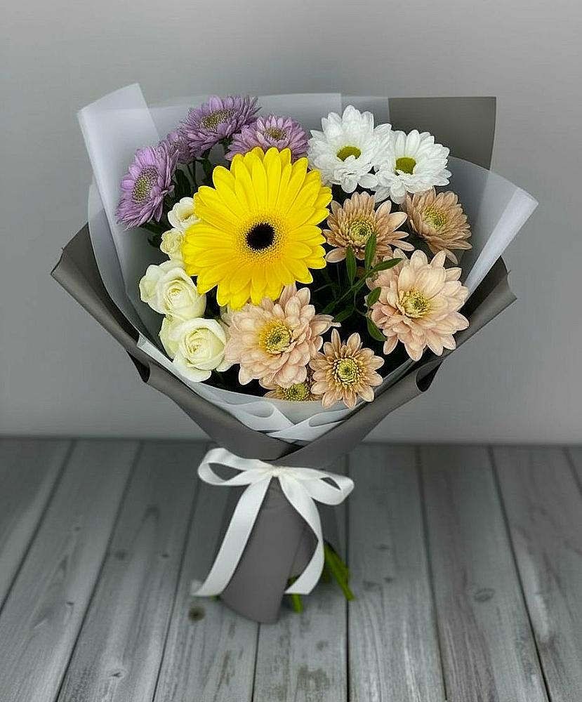 Букет цветов из: Розы, Герберы и Хризантемы в Суоярви