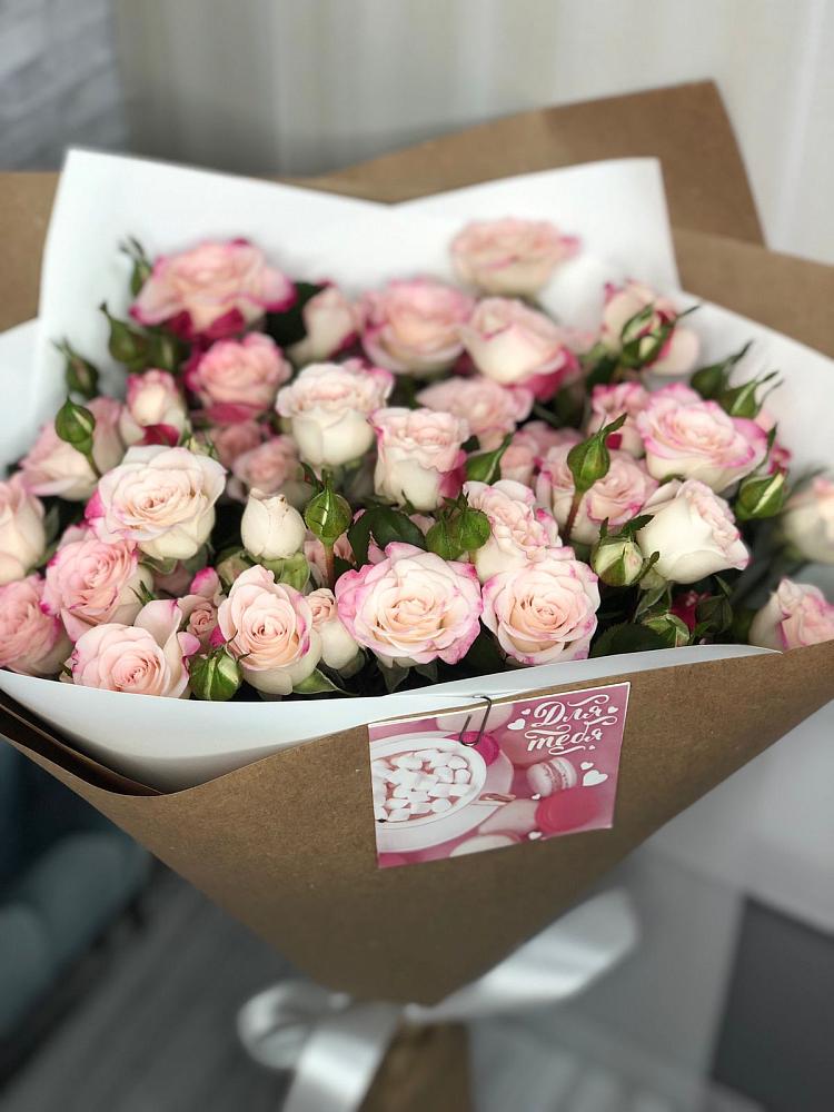 Букет цветов из: Розы в Суоярви