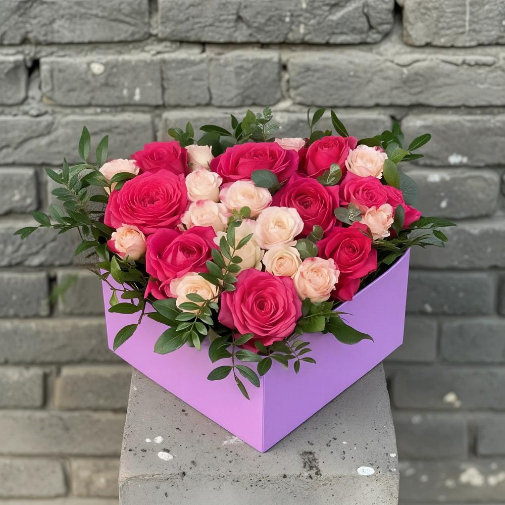 Цветочная композиция из Розы в коробке в Суоярви