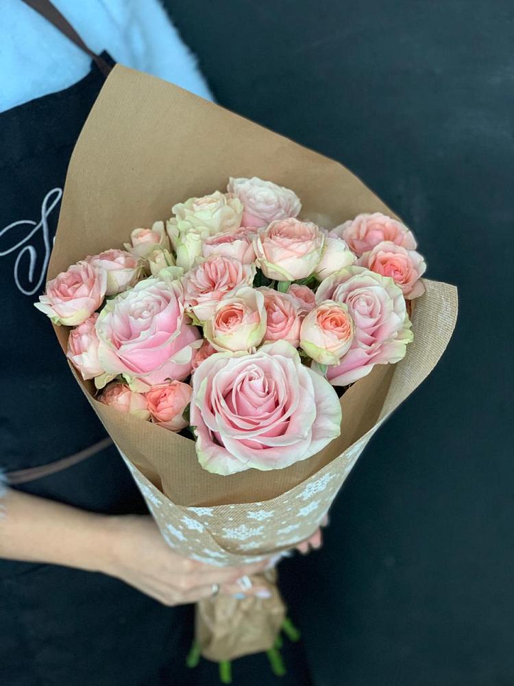 Букет цветов из: Хризантемы и Розы в Суоярви