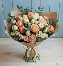 Букет цветов из:  Альстромерии и Розы в Суоярви